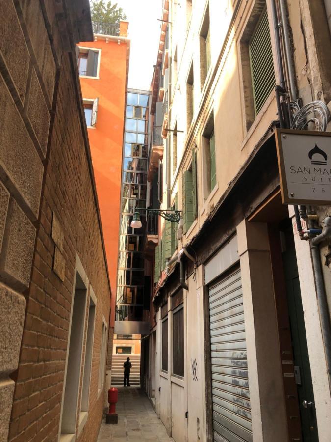 San Marco Luxury Apartments Steps From St Marks Венеция Экстерьер фото