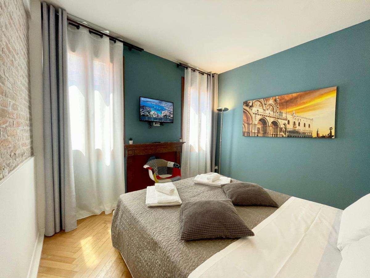 San Marco Luxury Apartments Steps From St Marks Венеция Экстерьер фото