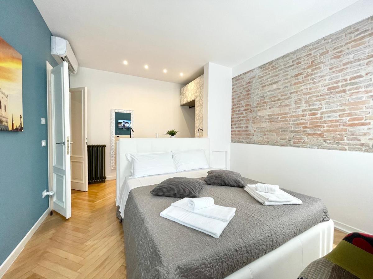 San Marco Luxury Apartments Steps From St Marks Венеция Экстерьер фото