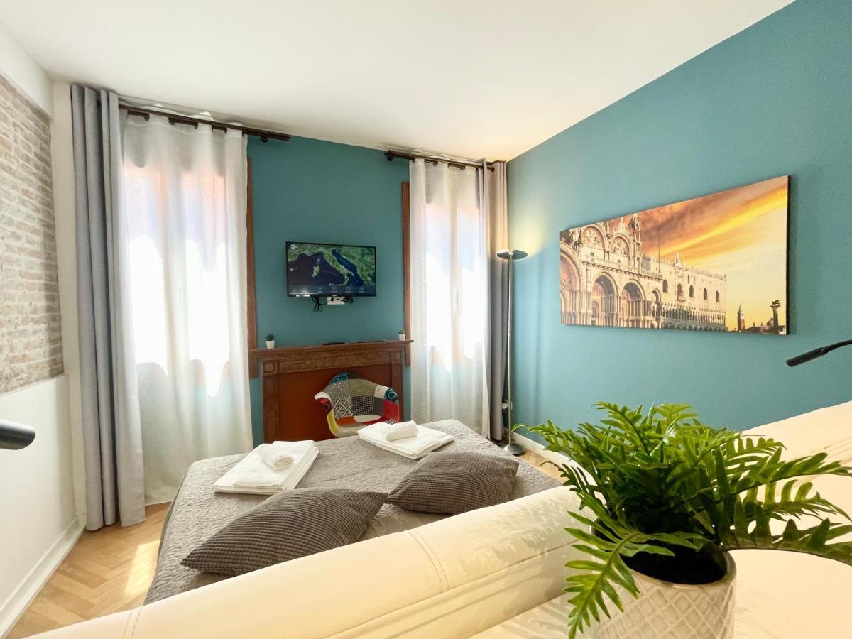 San Marco Luxury Apartments Steps From St Marks Венеция Экстерьер фото